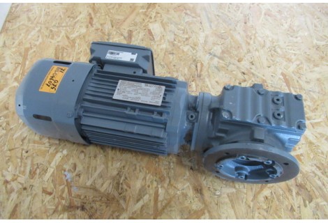 71 RPM 0,75 KW  89 Nm Asmaat 30 mm geremd IE3. Unused.